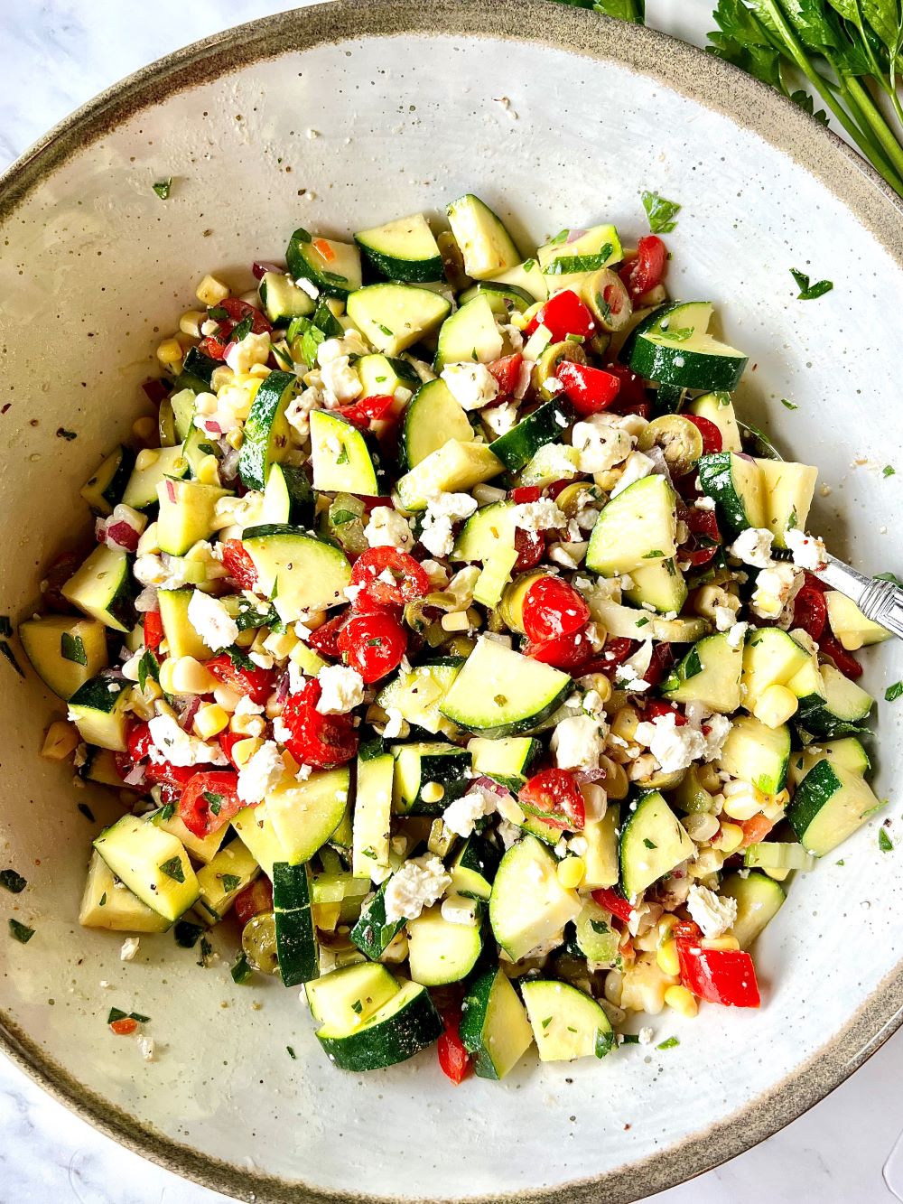 Fresh Mediterranean Zucchini Salad: Healthy Flavors, Vibrant Colors
